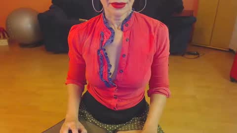 sensualmyra online show from April 26, 6:44 am