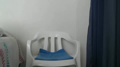 Snapshot of senyeiblack chatting on February 23, 4:13 pm Jose online show from February 23, 4:13 pm