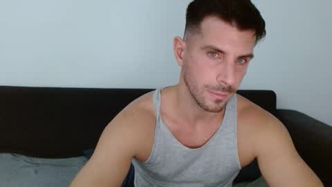 serafino94 online show from September 22, 10:36 pm