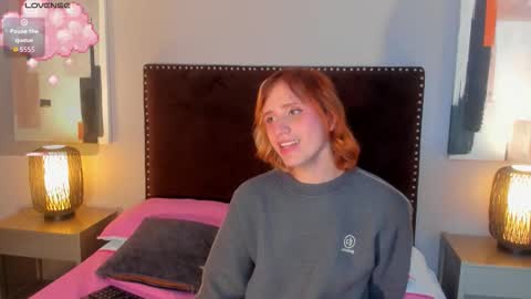 Seraphine star online show from March 25, 2:29 am