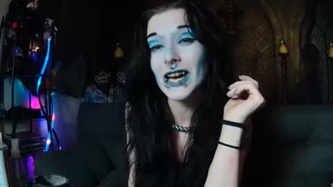Snapshot of seraphinmunster chatting on October 22, 5:36 pm Seraphin Munster online show from October 22, 5:36 pm