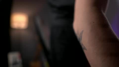 SerenaGrant online show from April 9, 6:19 am