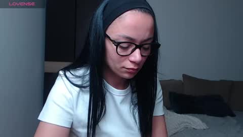 SereneSophi online show from April 26, 4:32 am