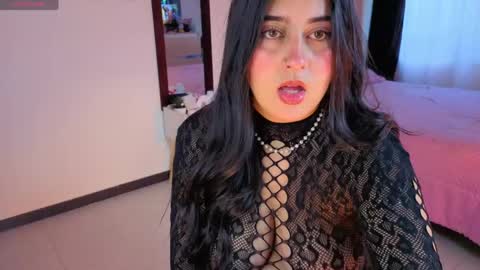 Serenna Cruz online show from May 22, 9:21 pm