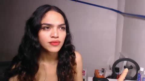 Bella online show from October 30, 1:44 pm