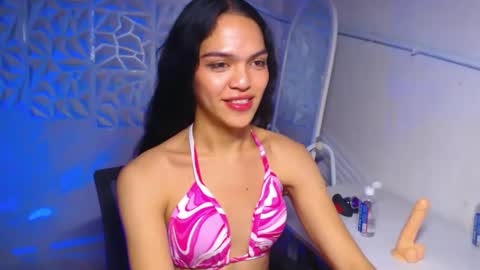 Bella online show from November 7, 10:01 pm