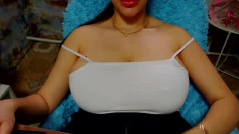 seu_cute online show from November 13, 9:01 am