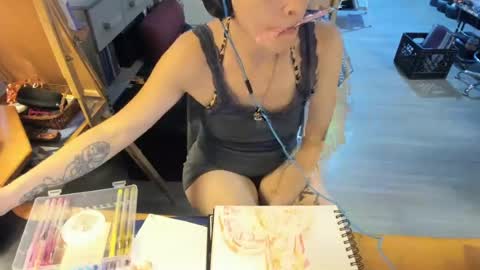 sex_addicted_artist online show from June 19, 1:17 pm