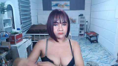 Snapshot of sexcum_trendingts_now chatting on October 7, 8:32 am MS Anna online show from October 7, 8:32 am