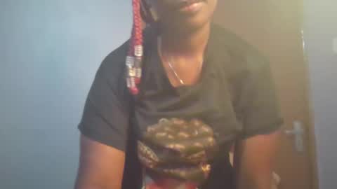 Snapshot of sexie_curvie chatting on February 27, 3:15 pm Maggie online show from February 27, 3:15 pm