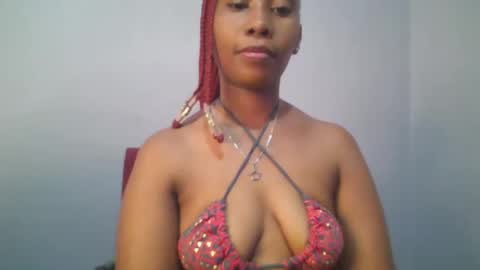 Snapshot of sexie_curvie chatting on March 4, 7:08 am Maggie online show from March 4, 7:08 am