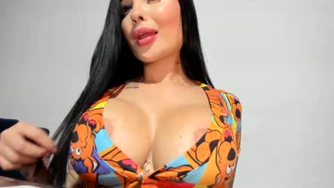 SARA    online show from October 8, 11:54 pm