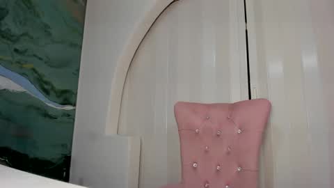 SARA    online show from February 5, 10:41 am