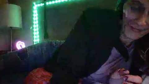 sexxileeah online show from January 24, 3:32 am