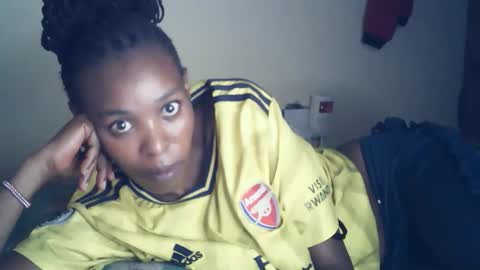 sexxy_curvy23 online show from April 21, 3:13 am