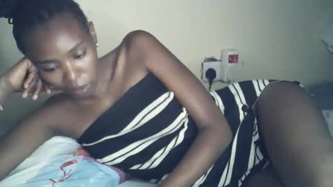 sexxy_curvy23 online show from May 10, 2:18 am