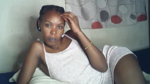 sexxy_curvy23 online show from January 5, 6:33 pm