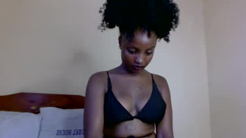 sexxy_daisyy online show from April 8, 6:27 am