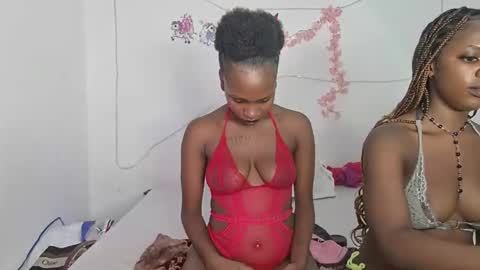 sexxypixie online show from April 18, 10:21 pm