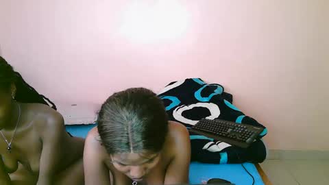 sexy_avril1 online show from February 26, 12:38 pm