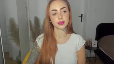 C o r a l i e online show from December 4, 2:49 pm