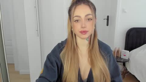 Snapshot of sexy_coralie chatting on January 30, 7:29 am C o r a l i e online show from January 30, 7:29 am