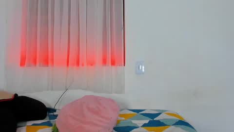 sexy_couple_xx1 online show from October 13, 4:03 am