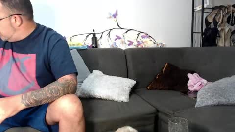 Sexy Ginuin Couple online show from April 13, 10:19 am