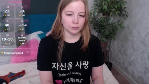 Jennifer online show from December 20, 7:37 am