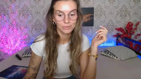 Sexy Juliaxo online show from September 18, 2:48 am