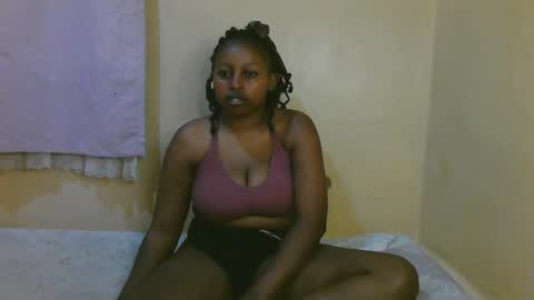 sexy_latasha online show from March 11, 7:39 pm