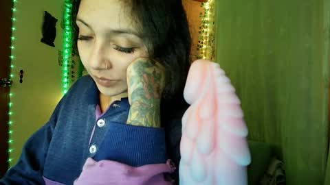 sexy lolas online show from September 28, 7:50 am