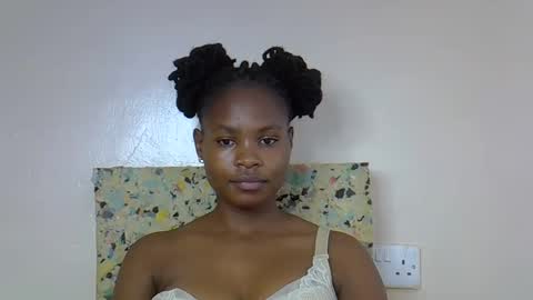 Molyne online show from March 24, 2:01 pm