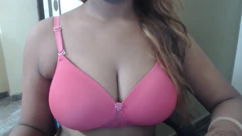 Snapshot of sexy_soniya chatting on September 26, 7:27 am Soniya online show from September 26, 7:27 am
