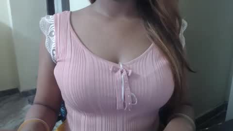 Snapshot of sexy_soniya chatting on September 18, 9:57 am Soniya online show from September 18, 9:57 am