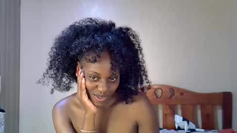 sexyafricana33 online show from February 14, 8:22 pm