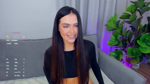 Snapshot of sexyangeloux chatting on September 19, 8:34 pm Lou online show from September 19, 8:34 pm