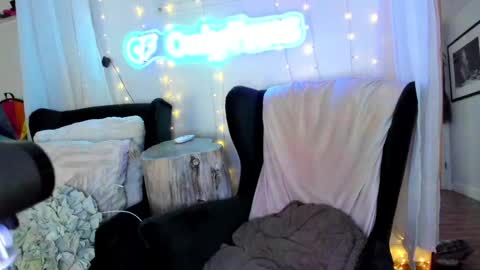 Ashley Teal online show from February 11, 6:08 am