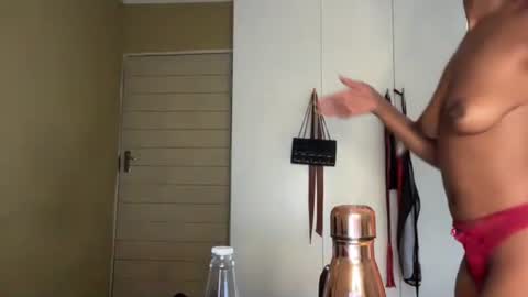 sexyasszeeee online show from October 7, 12:56 pm