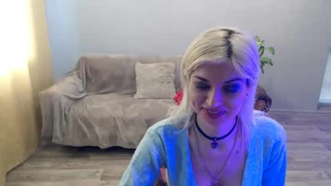 sexybeatriice online show from February 15, 7:51 am