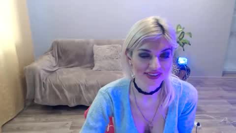 sexybeatriice online show from February 16, 8:01 am