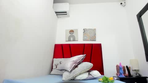 sexybrown_2005 online show from October 6, 1:12 am