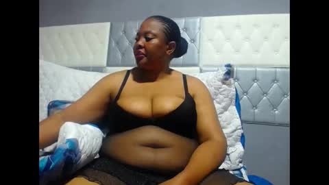 sexybustyebony19 online show from April 19, 4:57 am