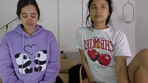 chanell and yina online show from March 21, 1:27 pm