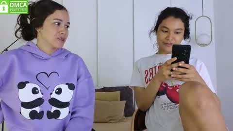 chanell and yina online show from June 5, 1:49 pm