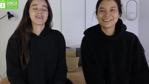 chanell and yina online show from February 18, 1:22 pm