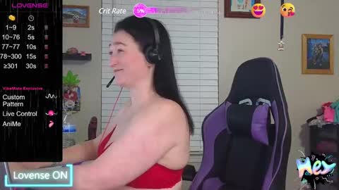 Snapshot of sexydistraction1 chatting on January 10, 10:36 pm  SexyDistraction  online show from January 10, 10:36 pm