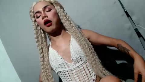 sexyhotbabe18 online show from March 23, 9:47 am