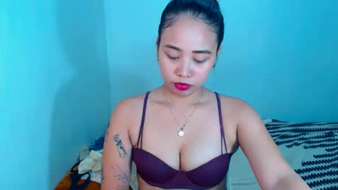 jeanken and jelian online show from March 11, 9:15 pm