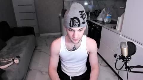 Snapshot of sexykolya chatting on February 25, 9:58 pm Kolya online show from February 25, 9:58 pm